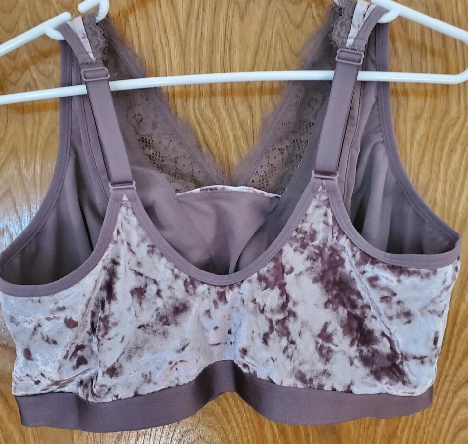 Bralette Lane Bryant Cacique Terciopelo Malva Sin Alambre con Borde de Encaje - Nuevo con etiqueta Foto 3 de 4