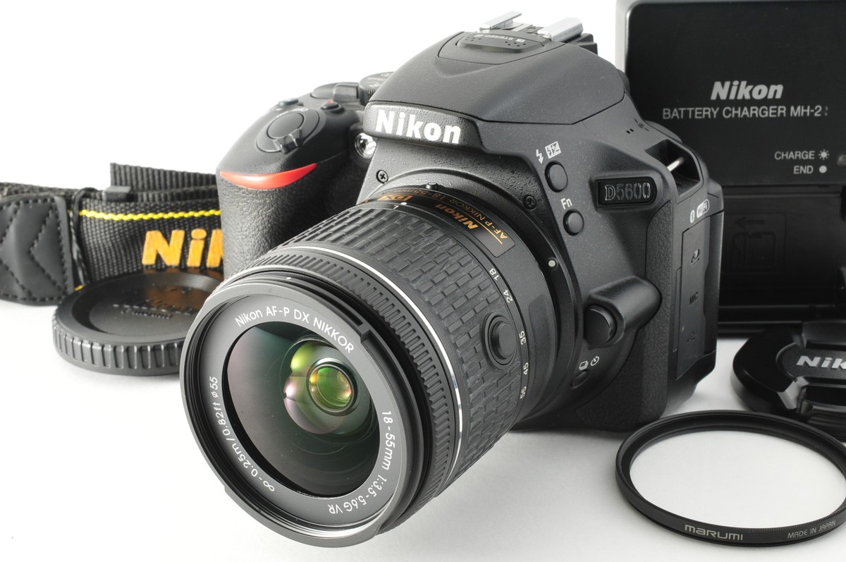 Almost MINT] Nikon D5600 Digital SLR Camera 6064 Shutter w