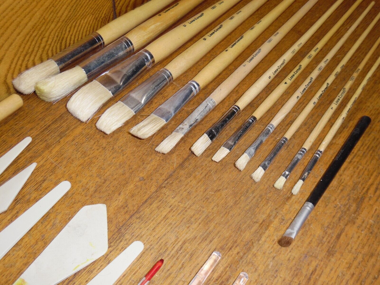 Assorted Loew-Cornell Paint Brushes 1801 1802 1 2 3 4 5 7 9 10 11 12 + Maestra