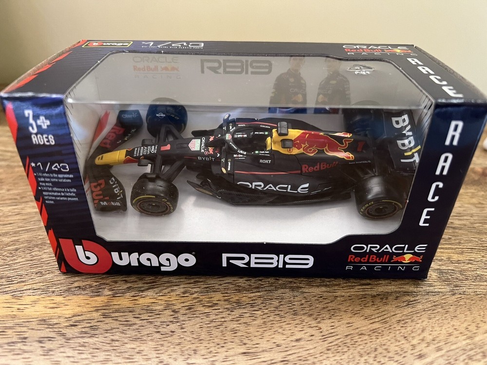 Burago F1 Oracle Red Bull Racing RB19 / #1 Max Verstappen 1/43 Scale -Redbull
