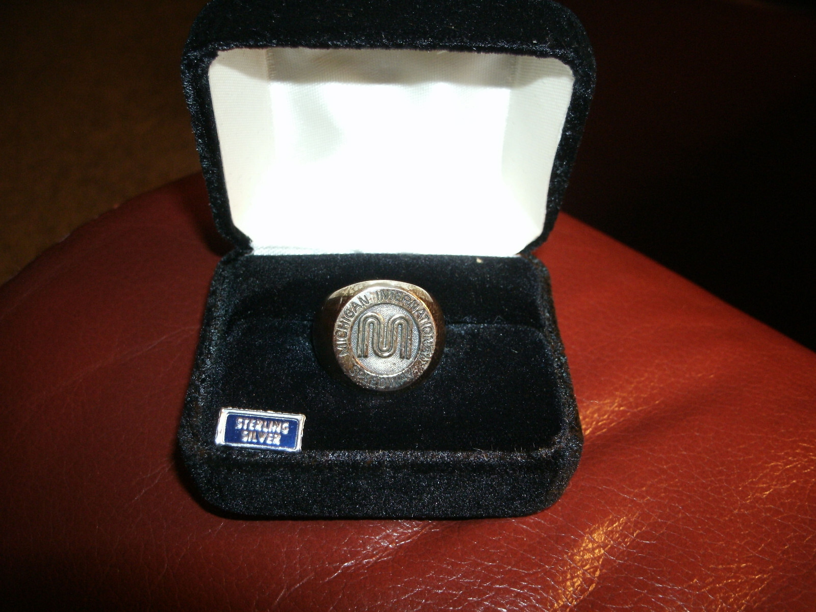 Picture 1 of 9
