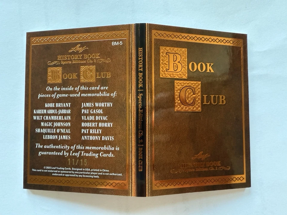 Leaf History Book 2025 LAKERS LeBron James Kobe Bryant Shaq 12 vías Jersey Reliquia Foto 4 de 4