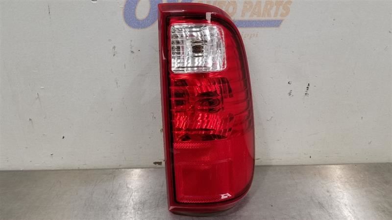 16 FORD F450 SD TAIL LIGHT TAIL LAMP RIGHT PASSENGER