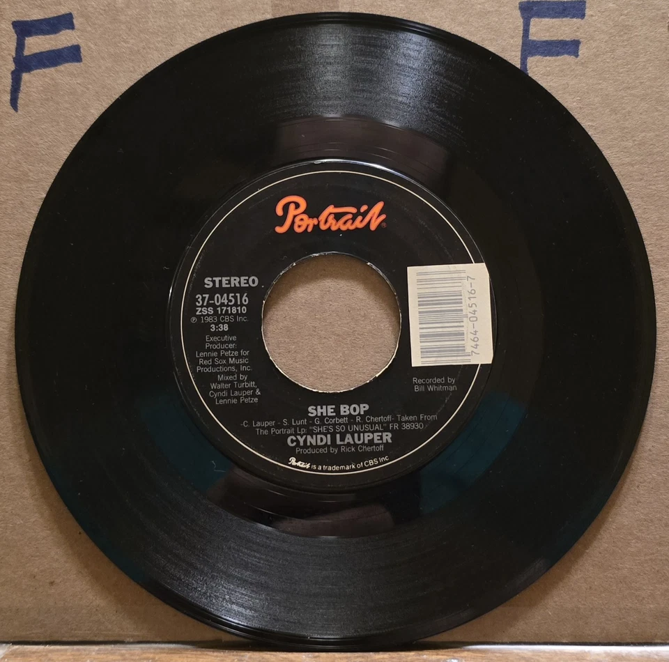 Cyndi Lauper: She Bop/Witness - Portrait Records 45rpm VG Foto 2 de 2