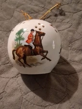 Vintage Royal Windsor Woods Of England Pomander Ornament Bone China