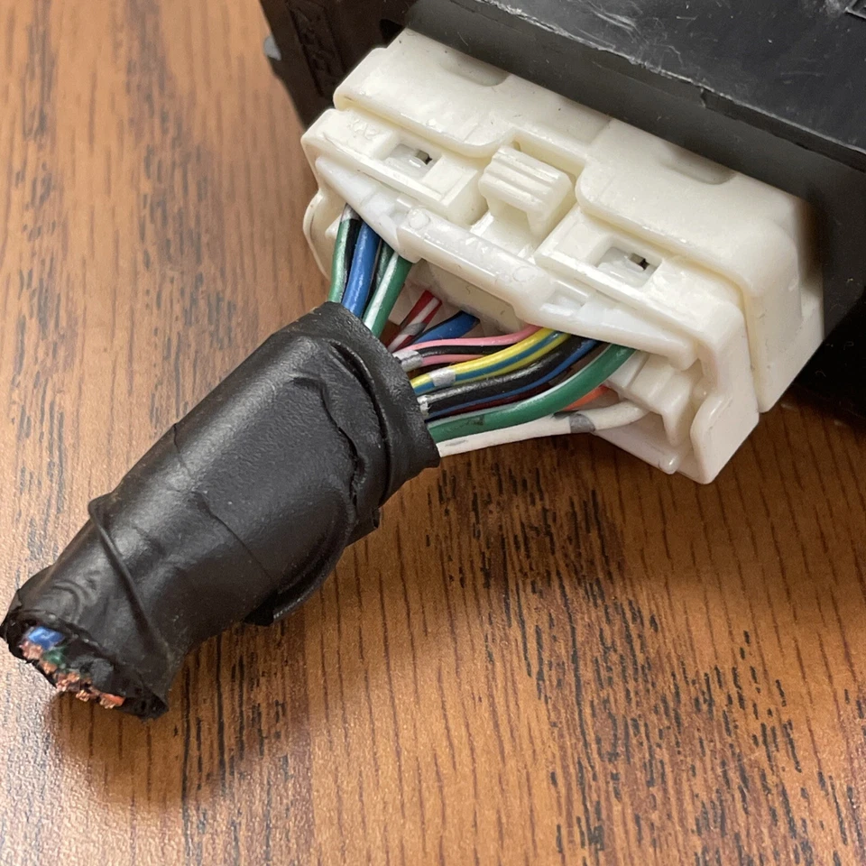 Subaru Outback Legacy 2000 2004 módulo de seguridad contra robo H7110LS110 envío rápido Foto 4 de 4