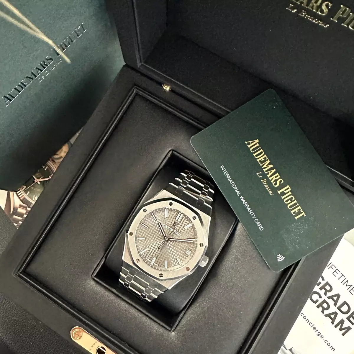 Royal oak 15500 retail price sale