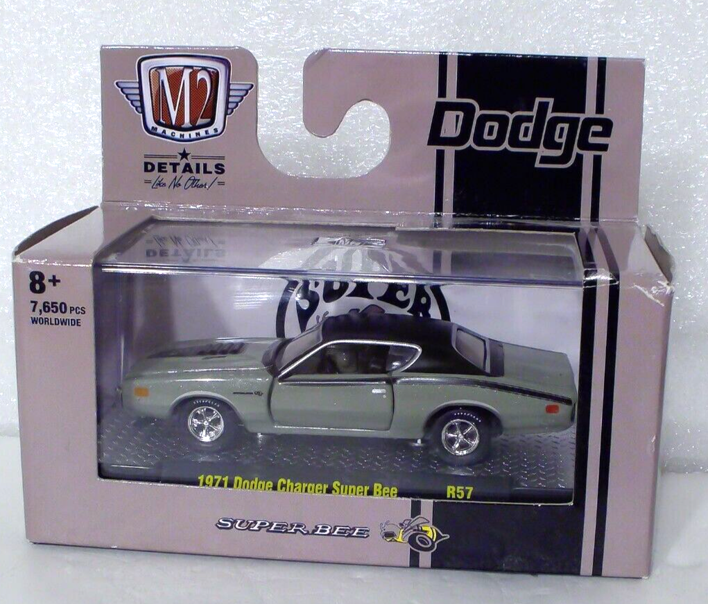 M2 Machines 1971 Dodge Charger Super Bee 1:64 Diecast