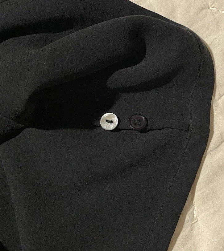 Studio 121 Short Sleeve Black 100% Silk Blouse Size L Mint Condition - Image 4 of 4