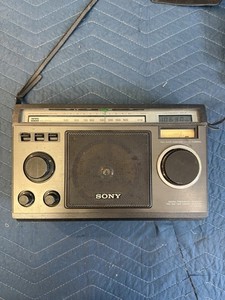 SONY 5BAND FM/AM/SW1-3  Receiver, Model No ICF-6500W,  Tested/Works. READ.