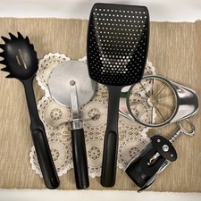 Your Choice Pampered Chef - Apple Wedger, Piz...
