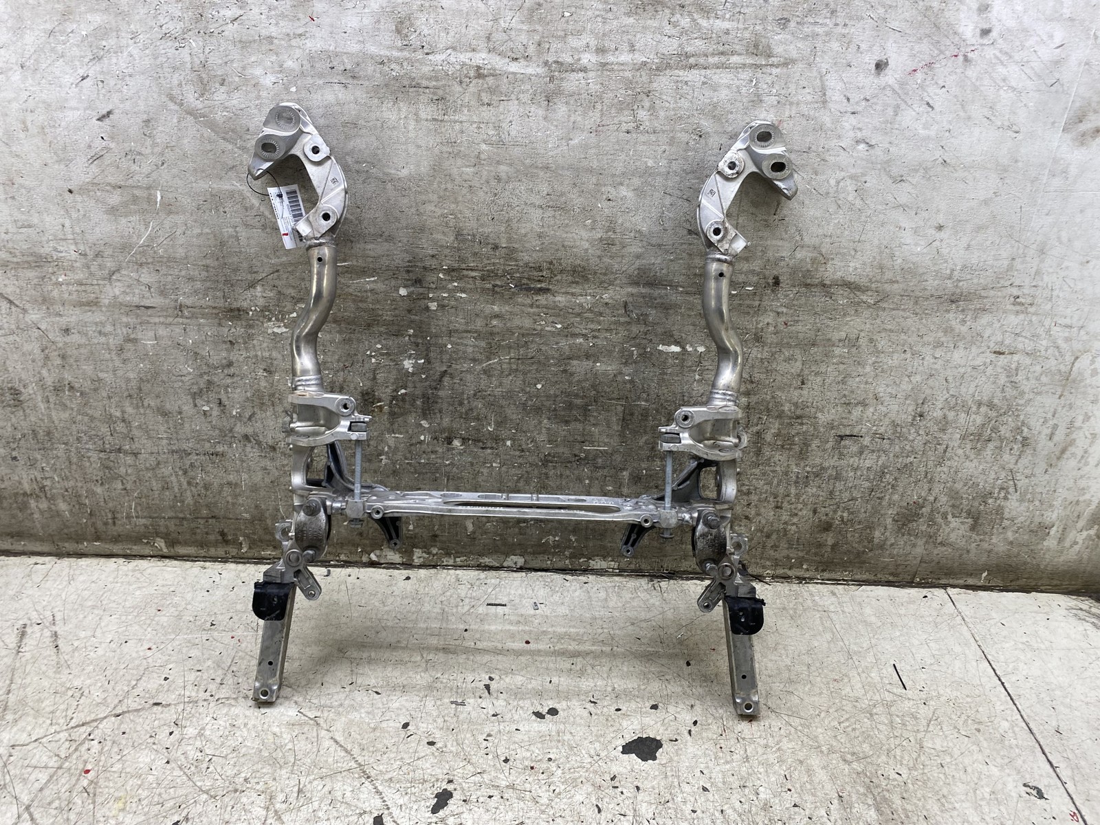 2015-2020 BENTLEY BENTAYGA OEM FRONT UNDERCARRIAGE SUBFRAME ENGINE CRADLE