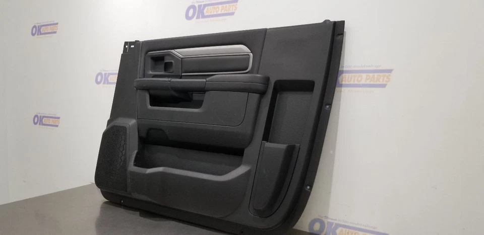 23 DODGE RAM 5500 DOOR PANEL FRONT RIGHT PASSENGER BLACK VINYL REGULAR CAB Foto 3 de 4