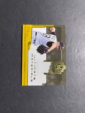 2005 Ultimate Collection Game Materials Oliver Perez #/25 GU Patch Card #UG-OP