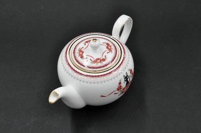 Kiki's Delivery Service teapot (pink) [650cc capacity] [Noritake] [ From Japan