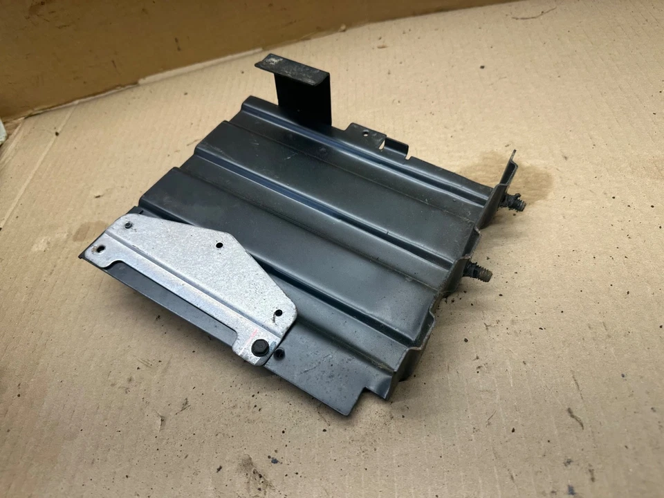 Soporte de montaje en tablero módulo ECU de computadora de motor Jeep Wrangler YJ 4,2 L 1987-1990 OE Foto 4 de 4