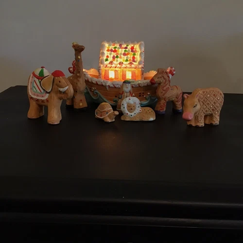 Vintage Noah's Ark Lamp With Animals Gingerbread Baby’s Room Nursery