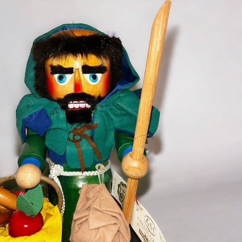 Steinbach Friar Tuck Limited Edition Nutcracker S890 - Picture 3 of 12