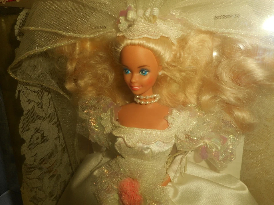 Barbie Dream Bride Muñeca Barbie Boda Romance en Satén + Encaje 1991 Mattel Nueva Foto 2 de 4