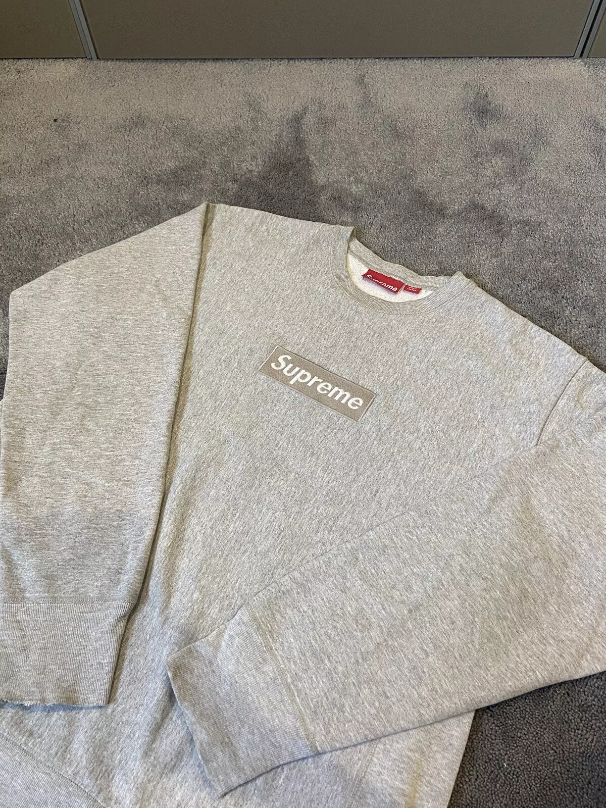 Supreme 2004 Box Logo Crewneck Sweat shirt gris sur gris RARE AF. 100 % légitime