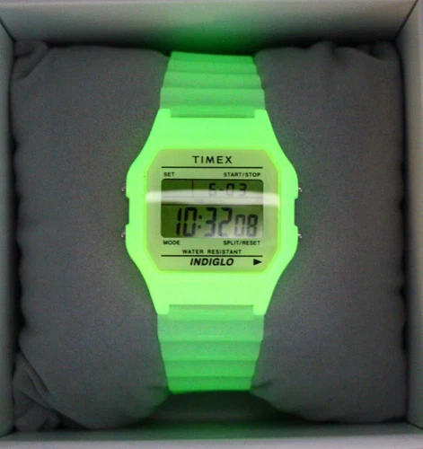 Timex T80 TW2Y02600 Glow in the Dark All Phosphorescent Material Luminous Watch