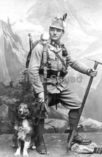 WW1 Picture Photo  Austrian Imperial Royal Mountain Troor with his Dog  3934