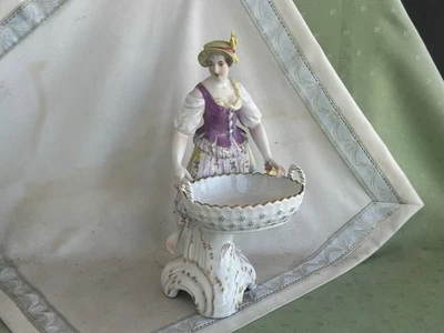 Schöne große KPM Berlin Figur Allegorie des Sommers mit Gewürzschale - Bild 1 von 4