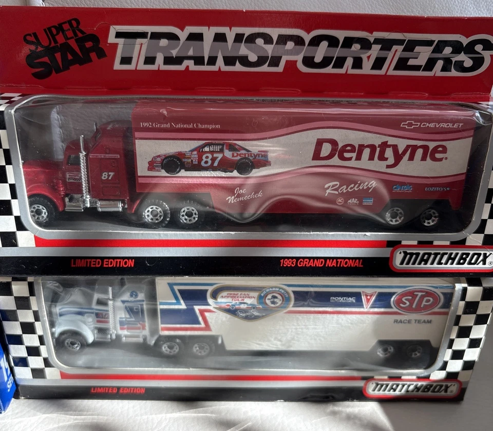 Richard Petty, Joe Nemecheck, Loy Allen, Ted Musgrave, 4 Transporters 92,93,94 Ser. Foto 2 de 4