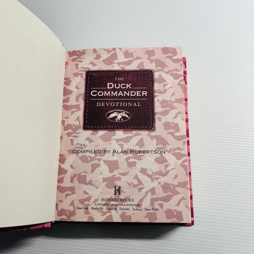 The Duck Commander Devotional Hardcover Compiled By Alan Robertson - Picture 7 of 14