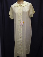60's Pale Yellow Embroidered Poly Rayon House Dress Robe Dress Smart Time L NWT