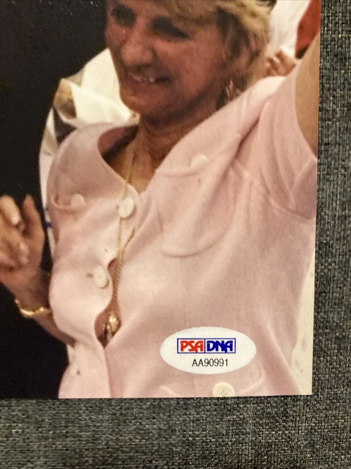 MIKE ILITCH SIGNED AUTOGRAPH 8X10 PHOTO DETROIT TIGERS RED WINGS PSA/DNA COA - Image 3 of 4