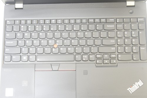 Lenovo ThinkPad P15s Gen 1, i5-10310U, 16GB RAM, 512GB SSD, 15.6" FHD NV Quadro - Imagen 10 de 11