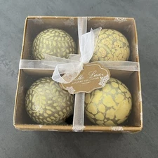 NEW Bella Lux Holiday Collection Silver Glitter Cream Glass Christmas Ornaments