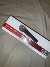 RadioShack 3303043 Super-Cardioid Dynamic Microphone New Never Been Used