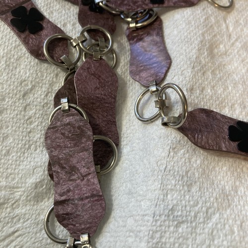 Black 4 Leaf Clover Linked Ring RARE hooked Belt up to 42" unmarked Unusual VTG - Picture 2 of 10