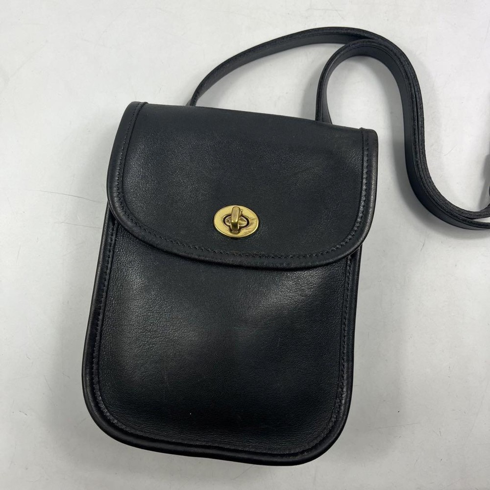 Old Coach Shoulder Bag Crossbody Black Turnlock Excellent+ Used