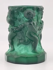 Hoffmann Schlevogt Pazourek small malachite glass vase  with cherubs 053280
