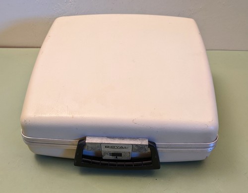 Royal Heritage Deluxe Portable Manual Typewriter F*S - Picture 9 of 10