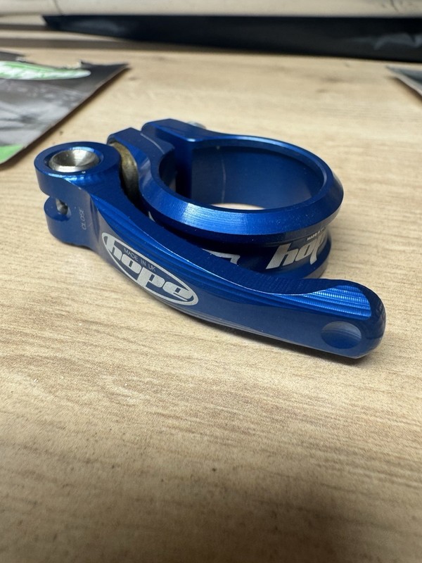 Hope Bolt Seat Clamp 31.8mm Blue
