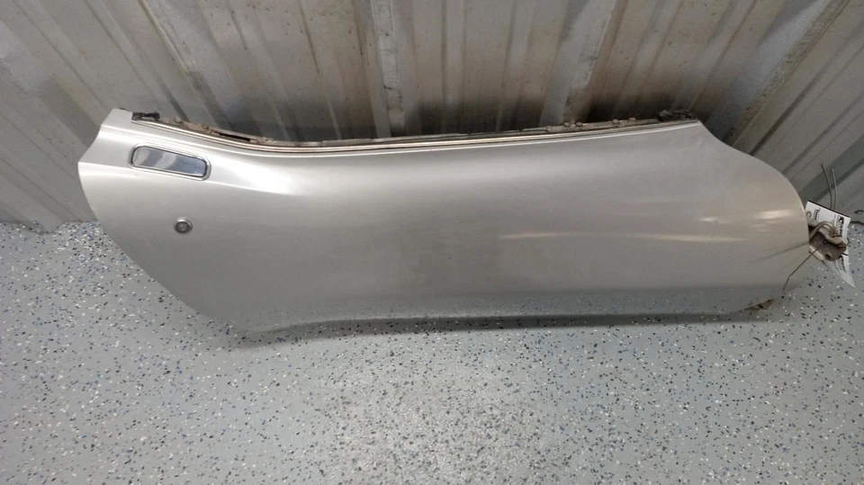 69-77 CORVETTE C3 RIGHT DOOR ASSEMBLY SILVER Foto 3 de 4