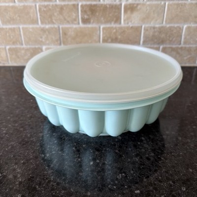 Tupperware Mint Green Jell-N-Serve Mold
