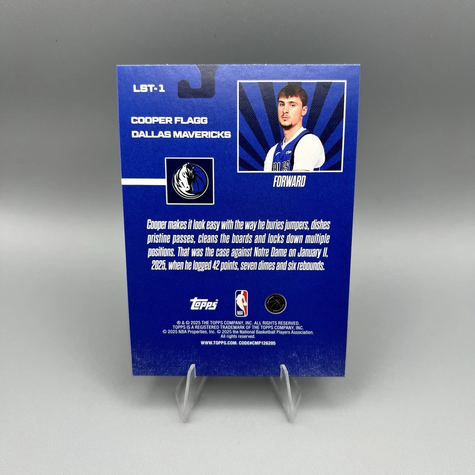 2025-26 Topps Cooper Flagg Novato Stock Limitado Leyendas Mavericks RC #LST-1 Foto 2 de 2