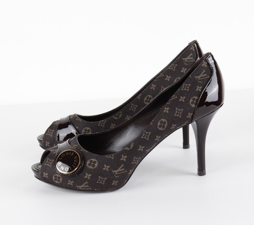 LOUIS VUITTON Judy Pumps Size 39 Brown Monogram Canvas Patent Leather Heels - Picture 6 of 16