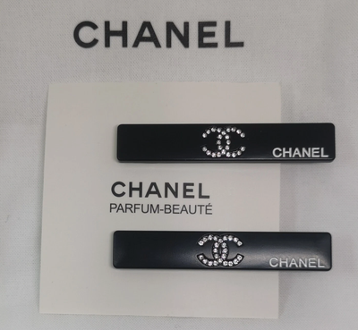 Chanel Beauty Black Crystal CC Logo Hair Clips - Set of 2 Chanel Resin Enamel Crystal CC Hair Clip Black 1428570  main image 2