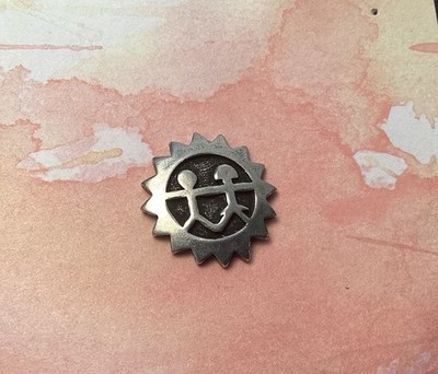 Silver Tone Boy And Girl Holding Hands Sun Sunflower Lapel Pin