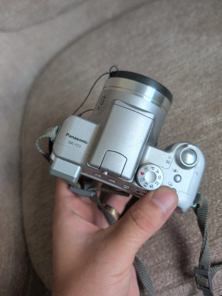 Panasonic Lumix DMC-FZ5, photo 3 of 5