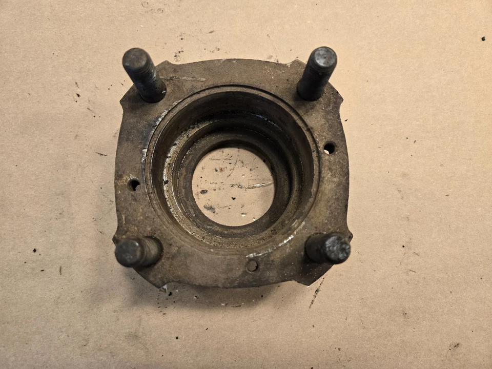 Buje de rueda de suspensión trasera original MG MGA 1500 1600 OEM Foto 3 de 4