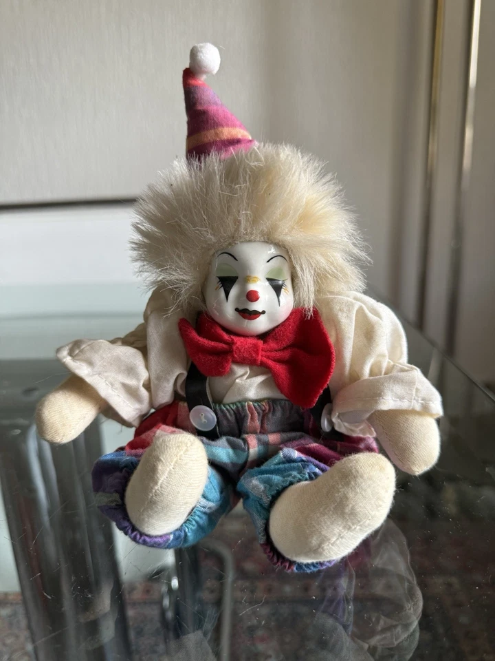 Clown, Harlekin, Kleiner Schelm,rotkarierte Trägerhose,28cm,Sammlerpuppe - Bild 2 von 4