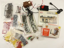 Vintage Model Train HO/O Railroad Rail Pieces Parts Lot