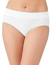 Wacoal Women's White Feeling Flexible Seamless No-Pinch Hipster Size S